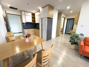 cực hiếm! căn hộ 2pn full đồ, hướng tây nam siêu thoáng giá chỉ 3,7 tỷ lh: 