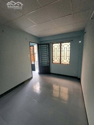 bán nhà hẻm phạm hùng phường chánh hưng (phường 4 quận 8 cũ). nhà hẻm thẳng, gần mặt tiền