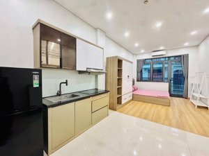 căn hộ cao cấp sang trọng full đồ bạn công thoáng ngay trung tâm hồ tây, cầu giấy