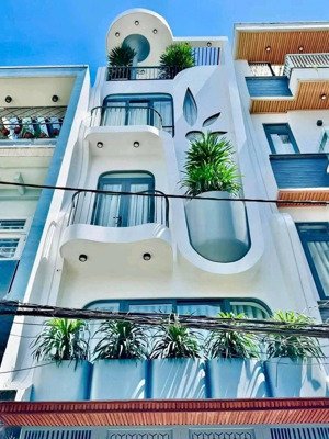 bán gấp nhà ngộp ngay trung tâm an bình-quận 5 đang cho thuê 28tr/th, gần chợ hoà bình 4tỷ050/85m2