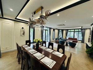 bán gấp biệt thự siêu vip. dt 14x17,6m lavila nguyễn hữu thọ, pk, nb. giá: 51tỷ(tl). lh: 