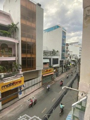 khan hiếm mặt tiền- hồ bá kiện-p15-quận 10 - 3tầng (3mx 10m ) - hđt:30 triệu/ tháng - 8.9 tỷ tl