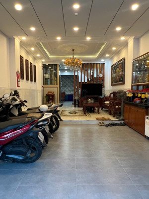 bán nhà mặt tiền kinh doanh sầm uất đường mai văn vĩnh phường tân quy, quận 7 giá tốt.