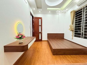 hot. phú mỹ lô góc hai thoáng. nhà mới tinh. 40m2. 5 tầng. sđcc. chỉ tự xây. ở ngay. chỉ 7.9 tỷ.