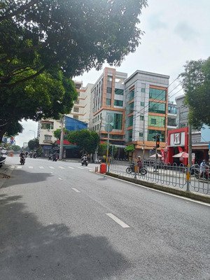 23 tỷ! căn góc 2mt nguyễn sơn, q. tân phú. dt: 5,5x17m (5 tầng) thang máy