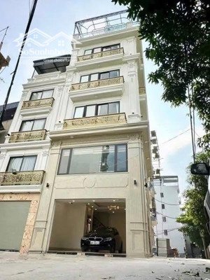 bán nhà gần 68 xuân thủy , cầu giấy, 65m2, thang máy , tầm 15 tỷ, oto , thông, kinh doanh tấp nập.