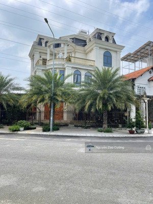 biệt thự xây tâm huyết view sông ngang 30m thuộc khu biệt thự kdc phú nhuận, lê thị riêng, thới an