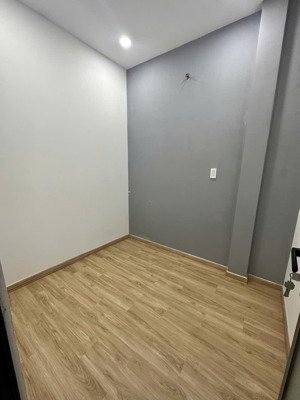 nhà mới trung tâm quận 07 cách trung tâm sài gòn 5p đi xe