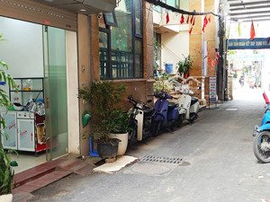 bán gấp! nhà thanh xuân 32m², 5 tầng, phân lô ô tô, ngõ thông, gần phố vương thừa vũ.