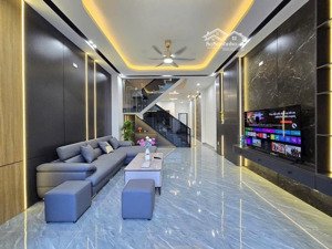 vị trí vàng! phố thái thịnh, lô góc 2 mặt thoáng, ô tô đỗ gần, nhà dân xây đẹp, ngõ thoáng, 43m2*5t