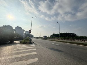 bán nhà mới an dương vương, phú thượng, tây hồ - 81m * 3 tầng - ô tô vào nhà - giá hơn 15 tỷ