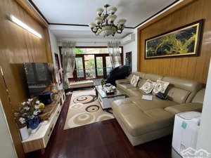 bán nhà gần hồ tây, lạc long quân thông võ chí công, nhà đẹp ô tô vào nhà 55m2 giá 17,5 tỷ