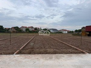 bán đất nhất trai mimh tân lương tài dt 85m mt hậu 5m ô tô thông 150m ra cổng trường cấp 1 cấp 2