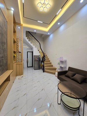 đẳng cấp !!! huỳnh thúc kháng kéo dài, full nt, ở luôn, gần phố, ngõ thoáng rộng, thông, 42m2*5t