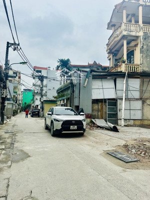 cần bán gấp mảnh đất gần trung tâm mỹ đình, chỉ 140tr/m 3 oto đỗ tránh, lô góc, mặt tiền quyền lực.