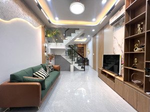 hoàng văn thụ - nở hậu - hẻm xe hơi 7 chỗ - 4 tầng - 8,95 tỉ - nhà mới đẹp