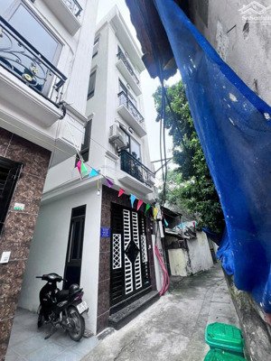 nhà yên bệ, kim chung lô góc, 2 mặt thoáng, cách đường oto 50m, nhà mới tặng nội thất,sdcc