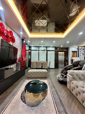 nhà đẹp 6 tầng thang máy, gần hào nam, 35m2, nhà đẹp ở luôn, ngõ nông gần phố, nội thất đầy đủ