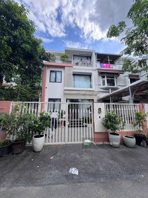 gia đình cần bán biệt thự mỹ thái nhà đẹp vào ở ngay giá tốt nhất thị trường chỉ 39 tỷ