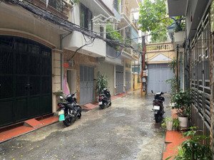 chính chủ gửi bán căn nhà phố hoàng sâm 50m2 - 4 tầng - mt 4m - ô tô vào nhà - lh:0966341545