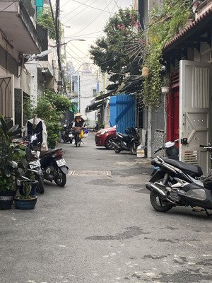 trung tâm gò vấp hxh ngủ trong nhà 4x13m hẻm 5m thông nhà mới full nội thất giá 5.3 tỷ còn tl