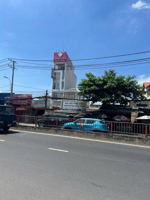 bán nhà cấp 4 mặt tiền quốc lộ 13 hiệp bình phước thủ đức, khách mua đón đầu quốc lộ 13 mở rộng 60m