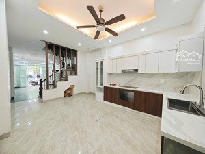 cho thuê nhà nguyên căn 60mx4t, 20tr tại yên xá, tân triều (kết nối nguyễn xiển, văn quán,...)