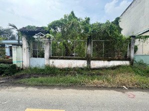 nền đất mặt tiền đường 7 long phước 7,5 tỷ/186m2