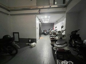 máy in tiền đẳng cấp - ngõ thông ô tô - 15 phòng khép kín - thang máy - 51m 7tầng doanh thu 60tr/th