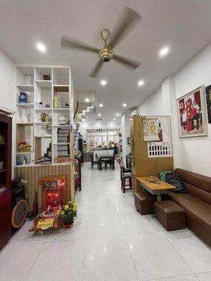 bán gấp nhà 5 tầng mới đẹp kế chợ tân hương, đường trước nhà 12m - 54m2 - chỉ 8tỷ nhỉnh