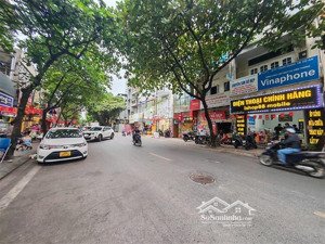 bán nhà lô góc mặt phố 6 tầng thang máy, vỉa hè rộng, sẵn dòng tiền 70tr/tháng, nguyễn sơn ngọc lâm