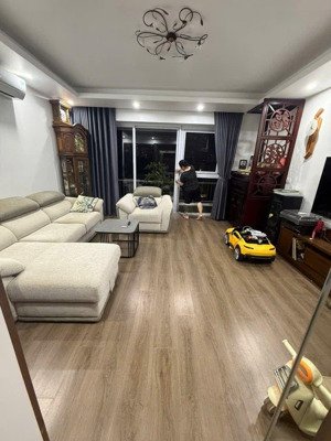 lô góc, ô tô đỗ cổng, 100m ra hồ đền lừ, ngõ thông, kinh doanh, sổ đẹp, không qh, 44m*5t