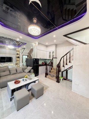 bán nhà đội cấn, 45m ra ô tô tránh, 2 mặt thoáng, gần phố, ngõ thông, mới đẹp ở ngay, 43m2 x 5t