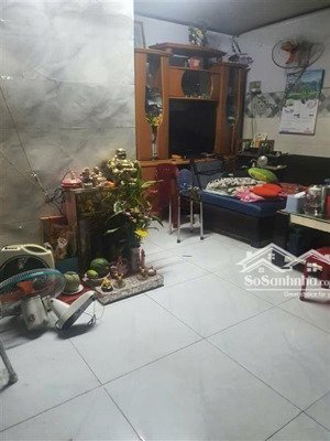 bán nhanh chia ts cho con giá 6,6 tỷ. lê văn quới.3 tâng dt: 4 x 18. 2 mặt hẻm. mua sinh lời