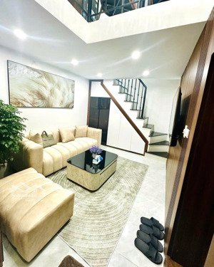 nhà phố tây sơn 6 tầng 3 ngủ full nội thất. nhỉnh 6tỷ sách vali về ở ngay