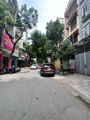 cần bán liền kề có thang máy- 90m2- 6 tầng - văn quán - 35 tỷ