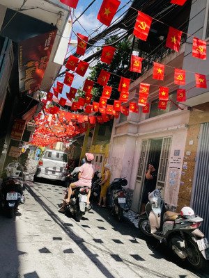 cc bán nhà ngõ 68 cầu giấy, 40m 6 tầng, 2 thoáng trước sau, 15m o tô , full nội thất giá 9 tỷ hơn