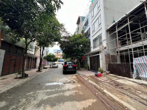 bán đất 84m2, mt 5m giá 25 tỷ tại khu phân lô đấu giá, việt hưng, long biên, hà nội