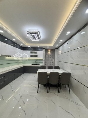 khu phân lô vip giáp quận6 69m (4 x 17.5)5tầngfull nội thất xịn