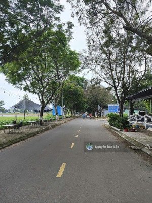 nền đẹp giữa trung tâm đông tăng long sổ riêng, xây dựng tự do. giá tốt