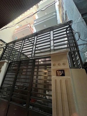 thuỵ khuê - tây hồ - 50m - 5 tầng - mặt tiền 4.2m - 12 tỷ - nhà đẹp ở
ngay - sát hồ tây