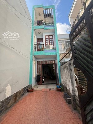 bán chdv 85 m2, 4 tầng, 8pn, gần sân bay, đang cho thuê 300tr/năm, 6,9 tỷ