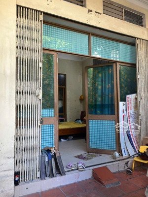 62m2 giá 7,9 tỷ việt hưng, gần ô tô tránh