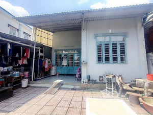 bán nhà cấp 4 hẻm xe hơi đường lý thường kiệt, phường dĩ an tp dĩ an bình dương