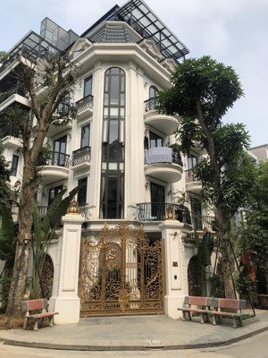 quỹ căn cho thuê từ 10 - 20 triệu / tháng tại vin 1. hoàn thiện đẹp, có thang máy hoặc full đồ