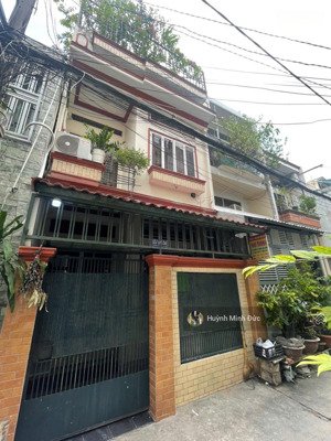 hot giảm 500tr bán nhà ngay hẽm 373 lý thường kiệt tân bình. dt 4.5x15m, trệt 2 lầu giá 8,7 tỷ