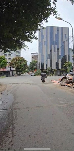 hot! hơn 15tỷ bán ccmn liền kề dịch vụ yên nghĩa - 50m2, 7 tầng thang máy - gần tt thương mại bitis