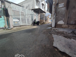 nhà trường thọ, gần chợ thủ đức, 77m2, 2 tầng, chỉ 4,5 tỷ