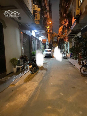 bán nhà kim đồng, đường rộng có vỉa hè, ô tô tránh. nhà 7 tầng có thang máy ở ngay