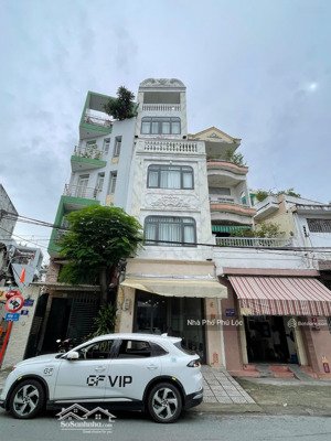 góc 2mt vĩnh viễn ngay nguyễn tri phương q10 -dt: 4,3m x 15m. gía chỉ 18 tỷ